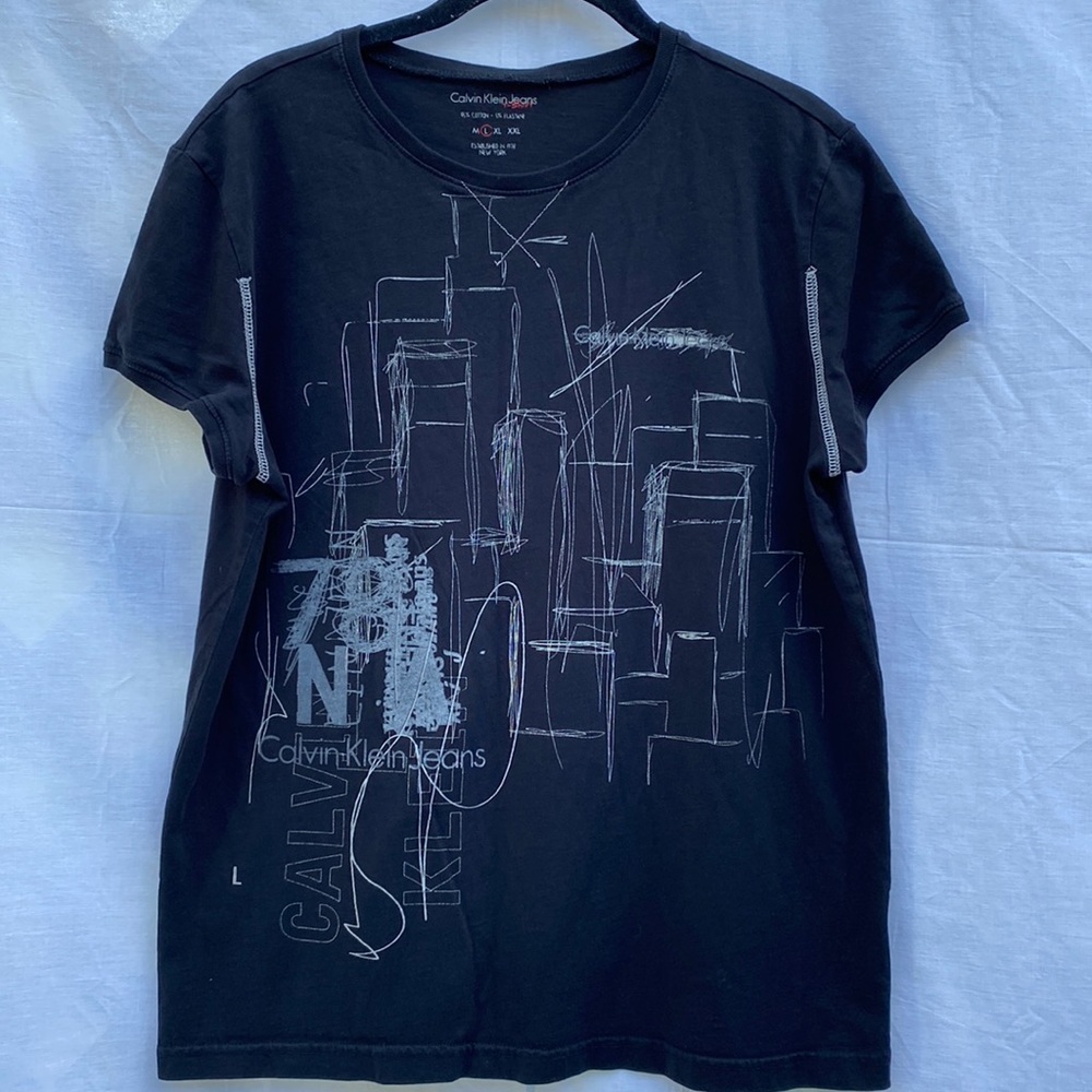 Calvin Klein Tee Shirt